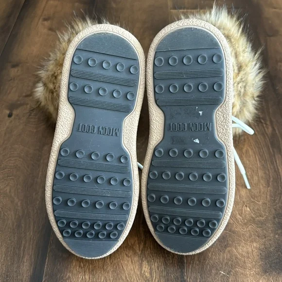 Moon Boots LTrack Monaco Water Resistant NWOT